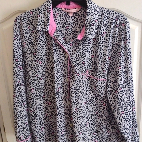 Victoria's Secret Pajama Top size Medium Animal print - Picture 8 of 8